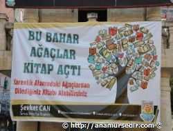 YARENLİK ALANINDAKİ AĞAÇLAR KİTAP AÇTI