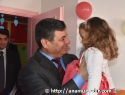 Anamur Belediye Ba�kan� Mehmet T�re Sevgi Deryas� Kre�ini Ziyaret Etti