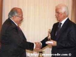 Anamur'dan KKTC Cumhurba�kan� Dervi� Ero�lu'na Ziyaret