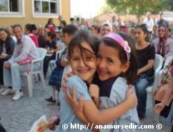 M�N�KLER �A�KIN VEL�LER END��EL�